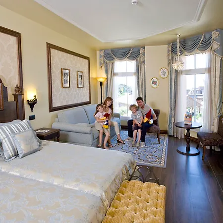 Otel Portaventura Lucy's Mansion - Includes Unlimited Access & Express Wristband To Portaventura Park & Ferrari Land Salou