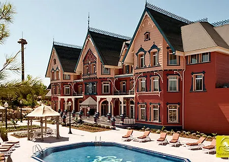 Otel Portaventura Lucy's Mansion - Includes Unlimited Access & Express Wristband To Portaventura Park & Ferrari Land
