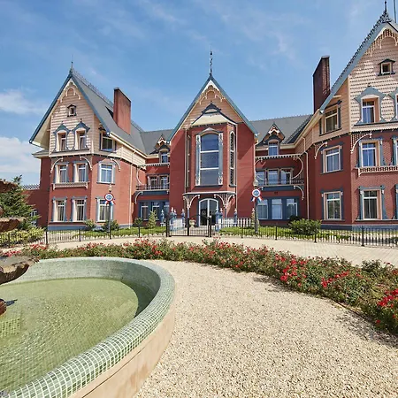 Otel Portaventura Lucy's Mansion - Includes Unlimited Access & Express Wristband To Portaventura Park & Ferrari Land