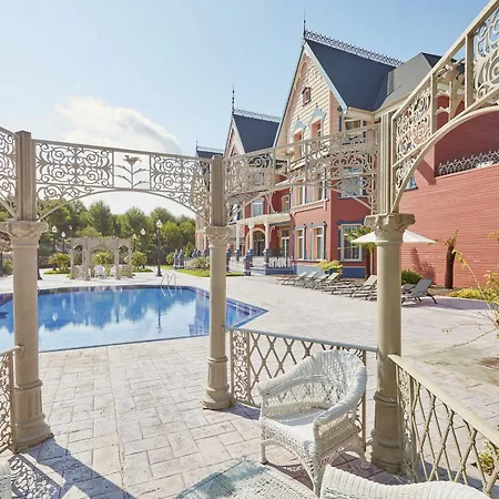 Portaventura Lucy's Mansion - Includes Unlimited Access & Express Wristband To Portaventura Park & Ferrari Land Otel